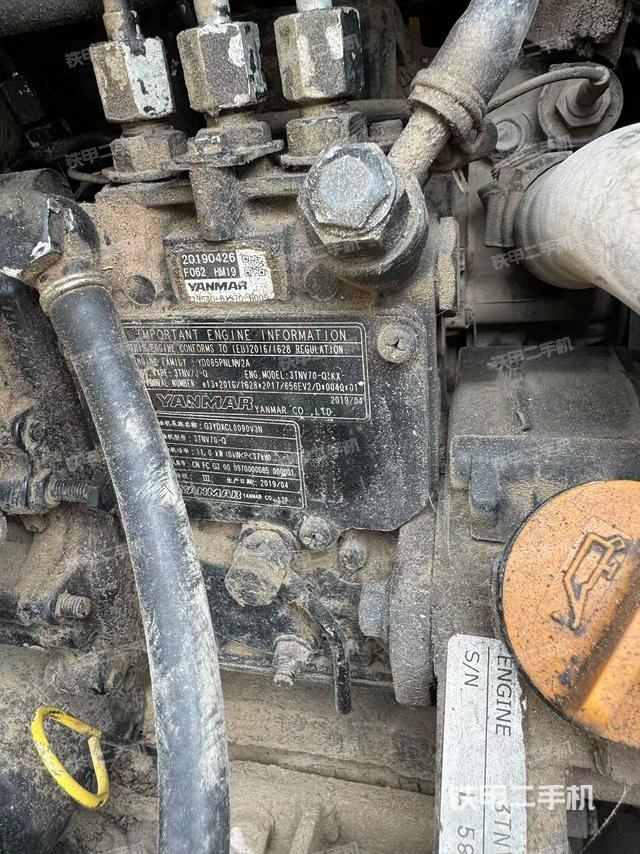 駕駛室頂部（整機(jī)外觀）