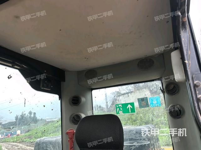 頂棚整體(駕駛室部分) 頂棚整體(駕駛室部分)