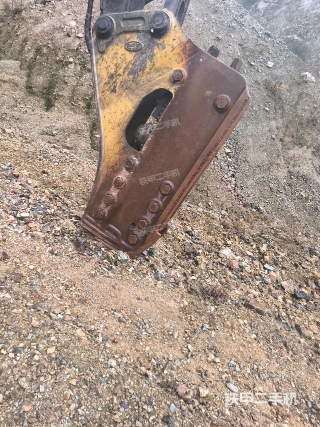 大臂背部俯視（工作和回轉(zhuǎn)裝置）