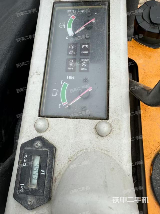 駕駛室整體（整機(jī)外觀）