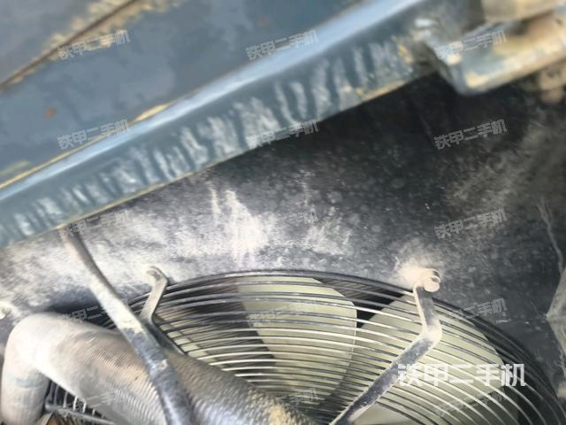 駕駛室頂部俯視（上車(chē)部件）