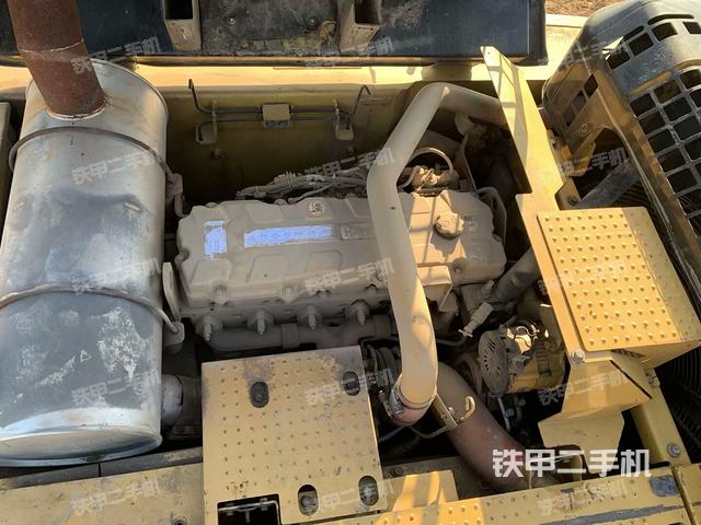 發(fā)動機整體俯視(整機外觀) 發(fā)動機整體俯視(整機外觀)