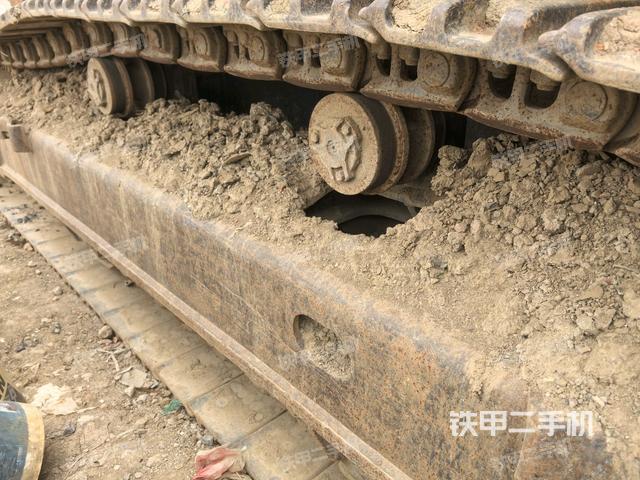 右側(cè)履帶整體（行走機構(gòu)）