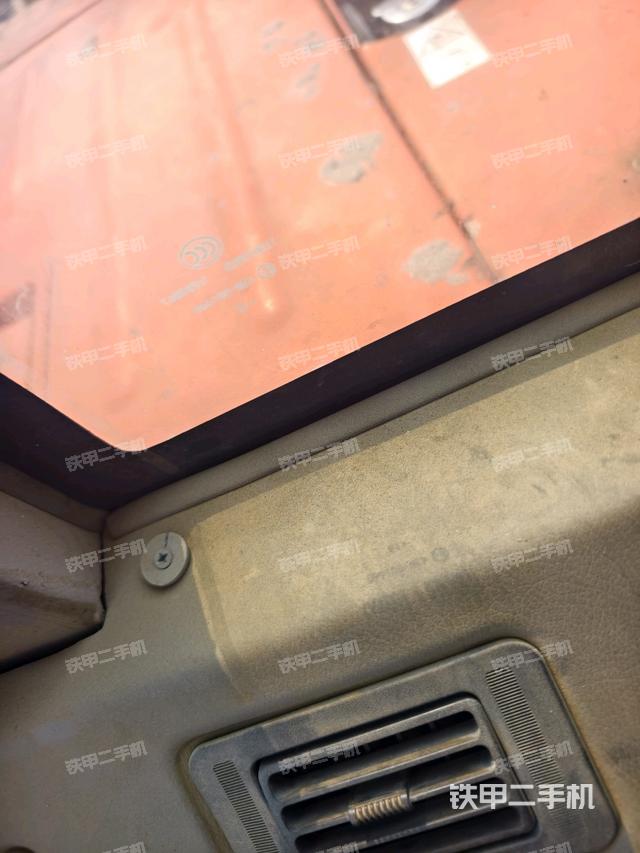 后窗玻璃角標(biāo)（駕駛室部分）