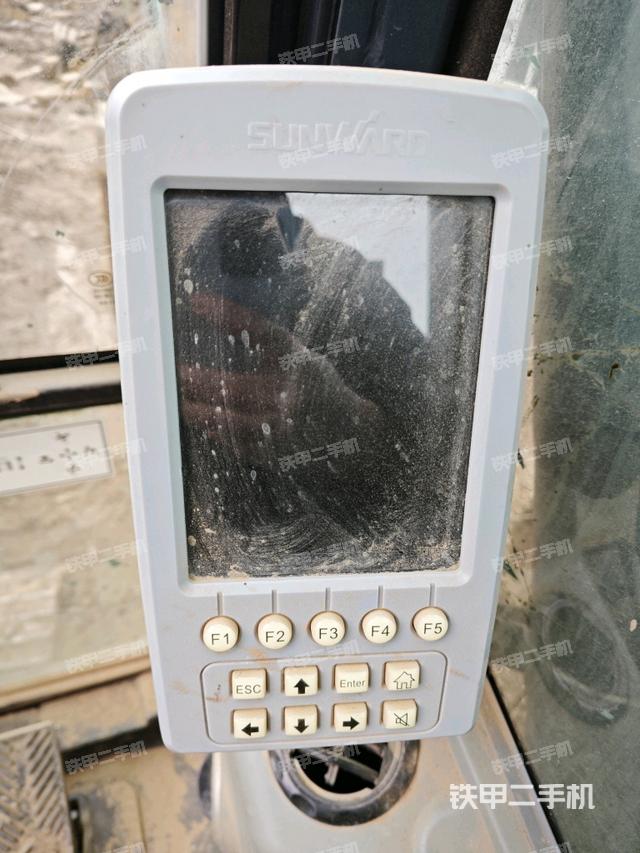 顯示屏?(駕駛室部分) 顯示屏?(駕駛室部分)