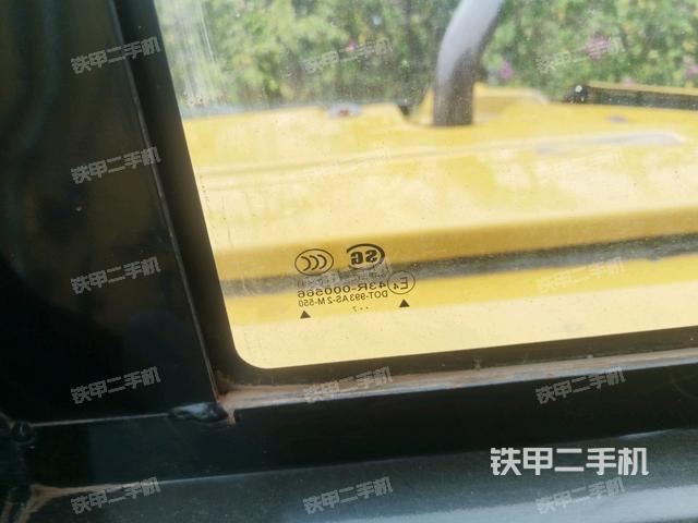 后窗玻璃角標(biāo)(駕駛室部分) 后窗玻璃角標(biāo)(駕駛室部分)