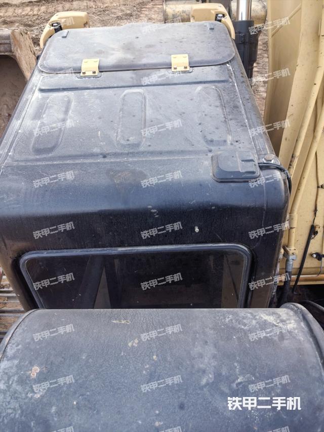 駕駛室頂部（整機(jī)外觀）