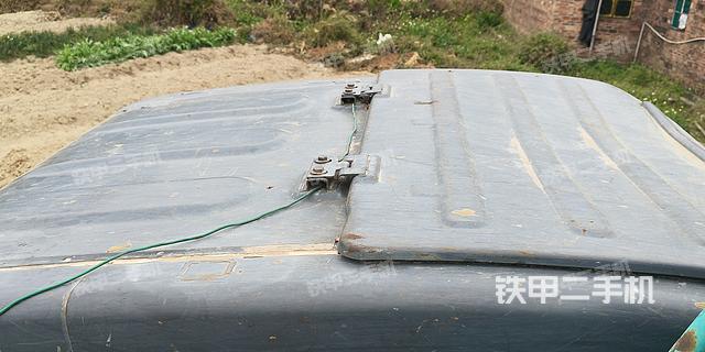 驾驶室顶部（整机外观）