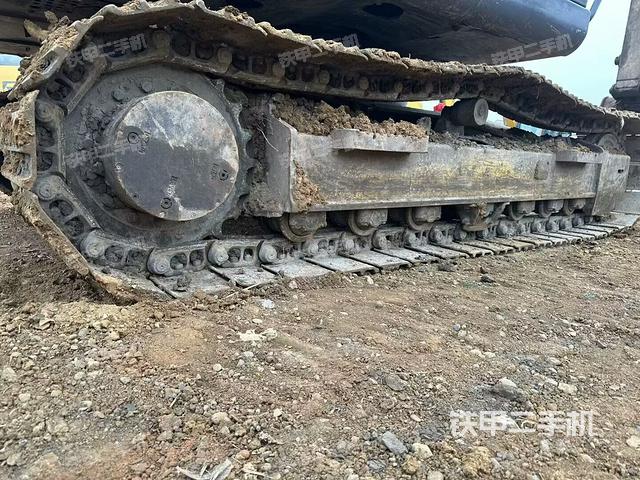 單側(cè)履帶整體（整機(jī)外觀）