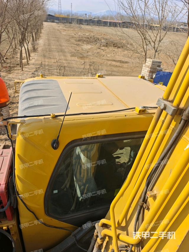 駕駛室頂部（整機(jī)外觀）