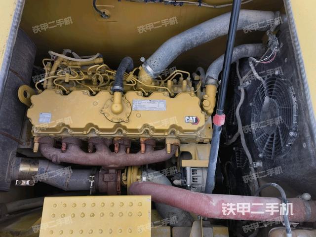 發(fā)動(dòng)機(jī)室（上車部件）