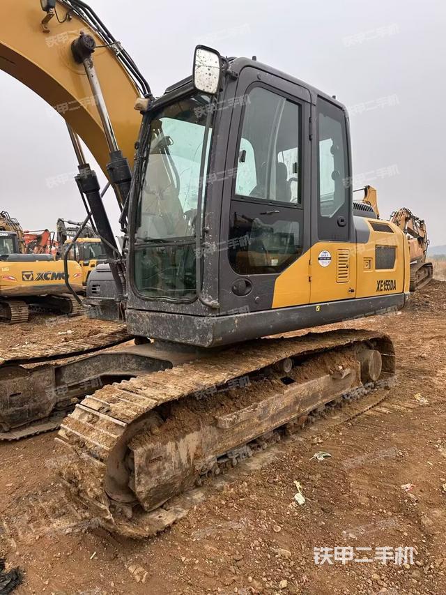 駕駛室整體（整機(jī)外觀）