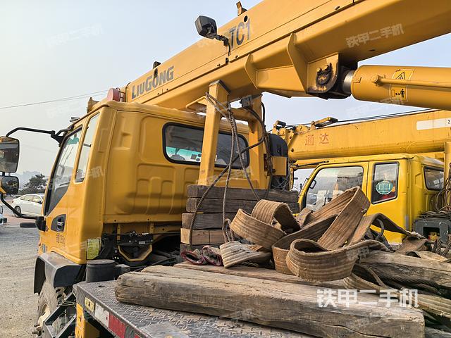 整機左側(cè)(設備外觀及核心部件) 整機左側(cè)(設備外觀及核心部件)