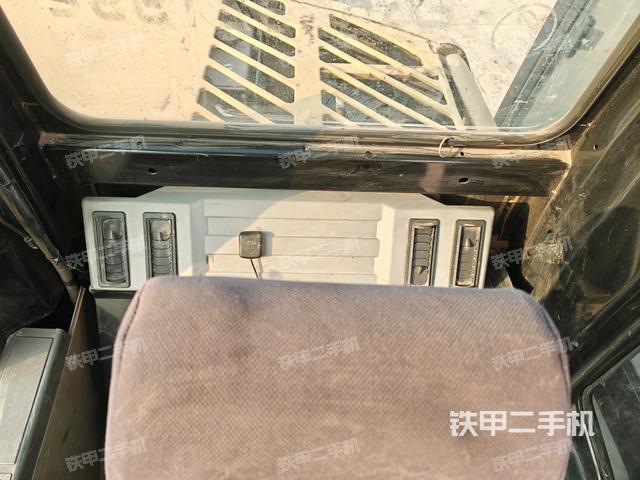 座椅后部(駕駛室部分) 座椅后部(駕駛室部分)