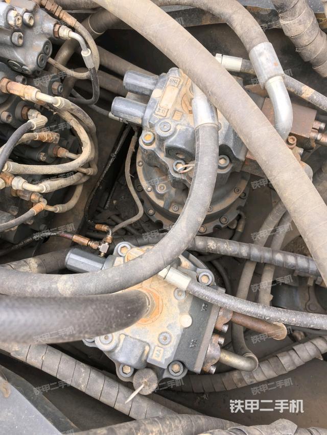 回轉(zhuǎn)馬達（上車部件）