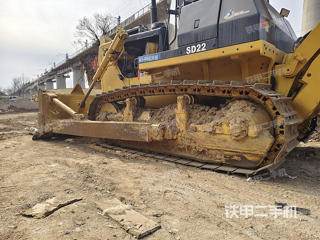 整机右侧（设备外观及核心部件）