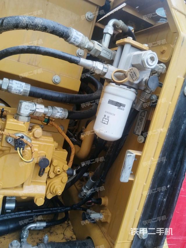 液壓泵斜45?右（大件艙室）