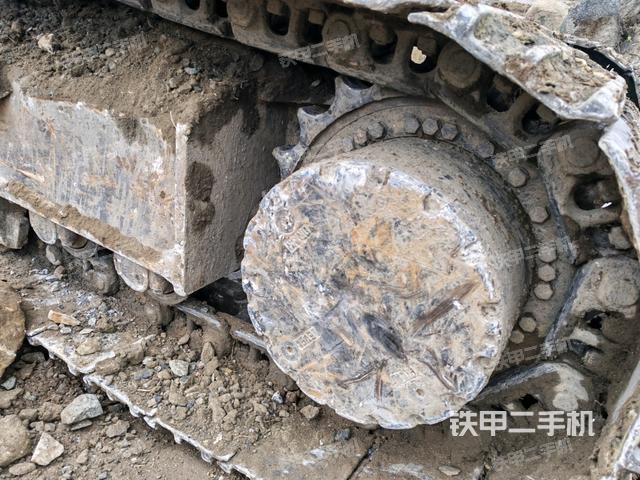 右驅(qū)動(dòng)輪（行走機(jī)構(gòu)）