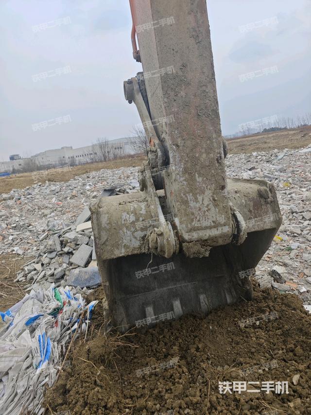 小臂整體左后(工作和回轉(zhuǎn)裝置) 小臂整體左后(工作和回轉(zhuǎn)裝置)