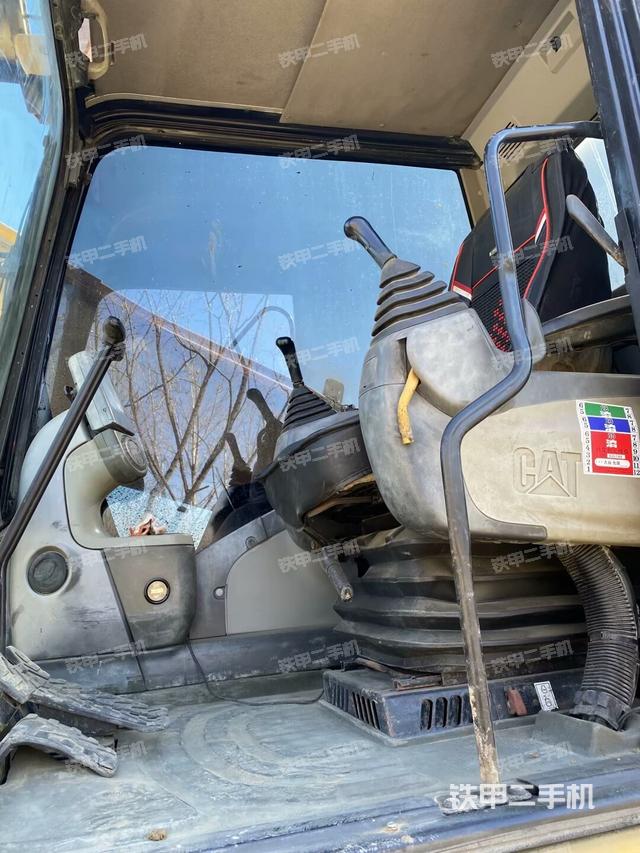 駕駛室整體（整機(jī)外觀）