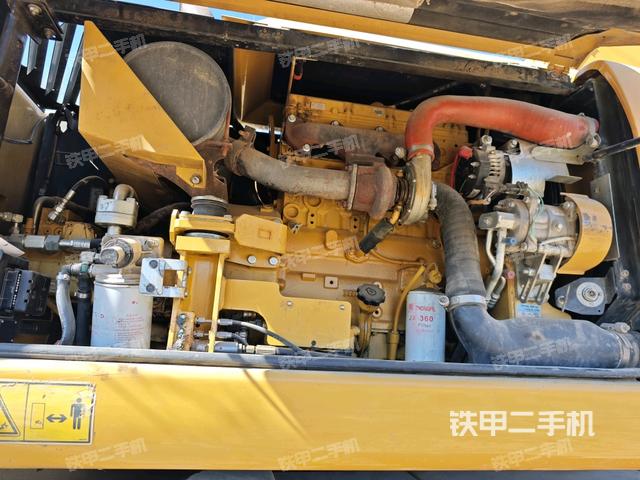 發(fā)動機整體俯視(整機外觀) 發(fā)動機整體俯視(整機外觀)