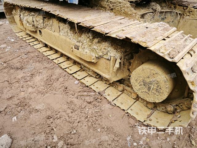 左側(cè)履帶整體?（行走機(jī)構(gòu)）