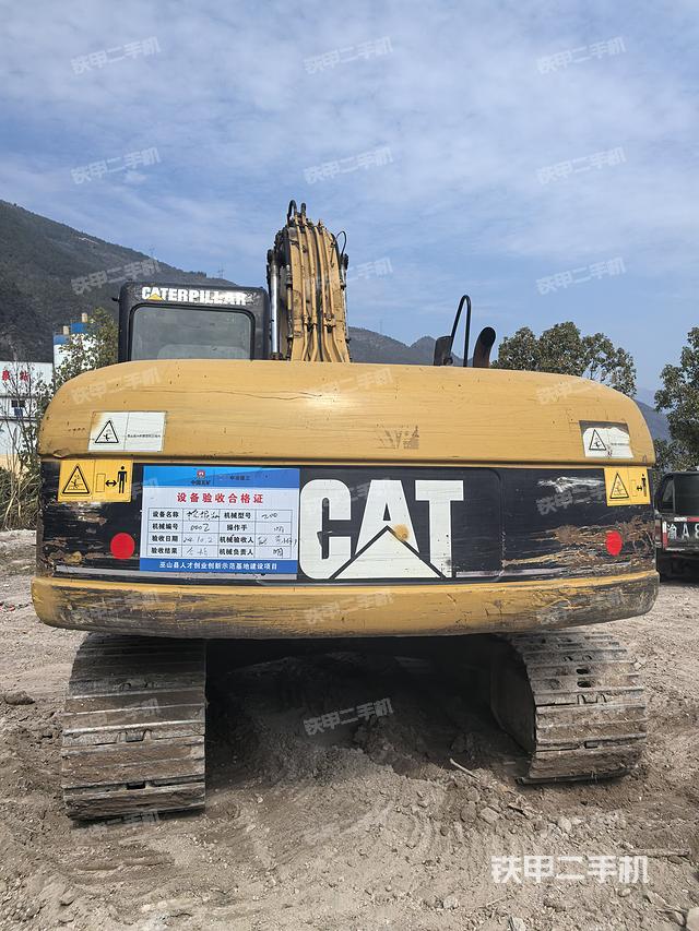 驾驶室顶部（整机外观）