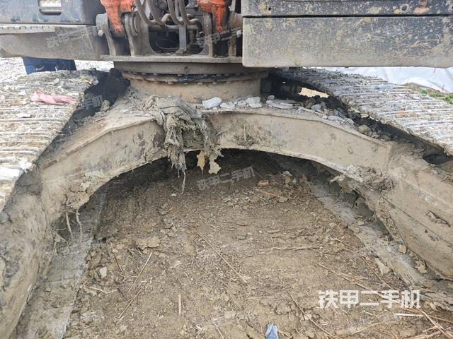 大臂油缸整體?豎拍(工作和回轉(zhuǎn)裝置) 大臂油缸整體?豎拍(工作和回轉(zhuǎn)裝置)