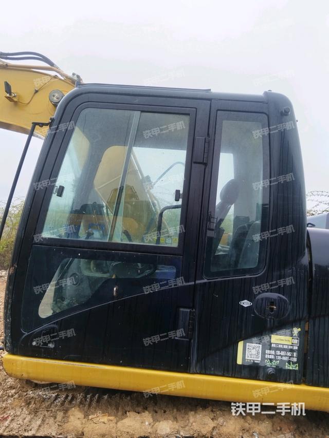 右側(cè)玻璃角標(biāo)（駕駛室部分）