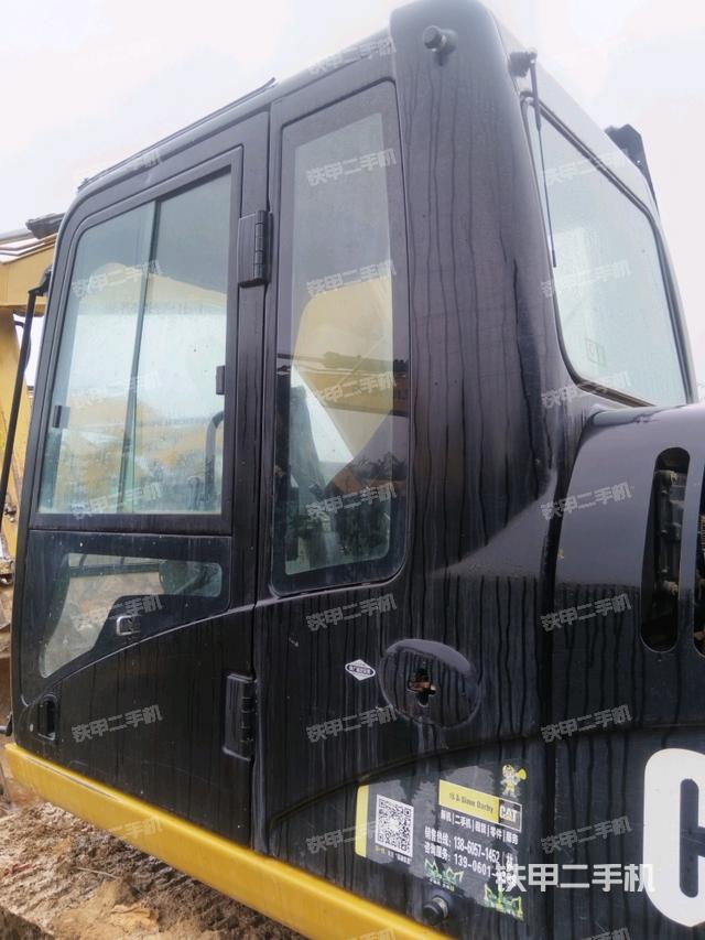 駕駛室左后45度（駕駛室部分）