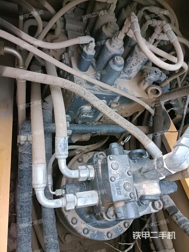 回轉(zhuǎn)馬達（上車部件）