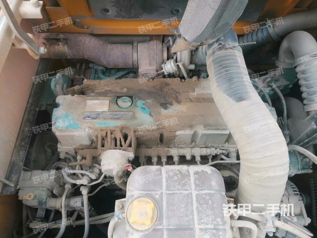 發(fā)動(dòng)機(jī)室（上車部件）