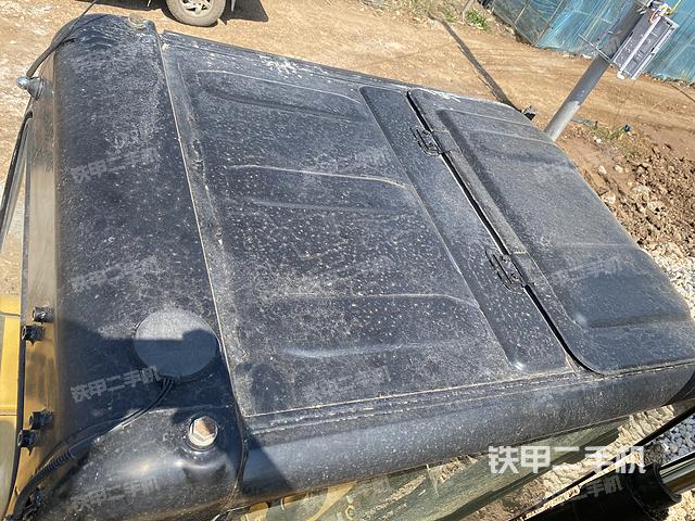 駕駛室頂部（整機外觀）