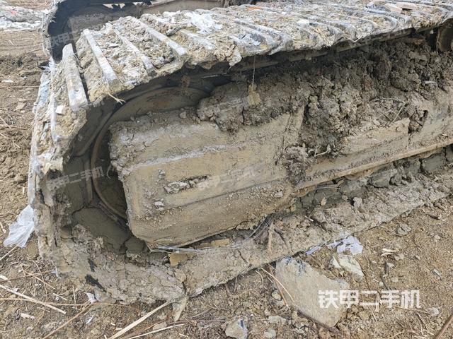 右側(cè)履帶整體(行走機(jī)構(gòu)) 右側(cè)履帶整體(行走機(jī)構(gòu))