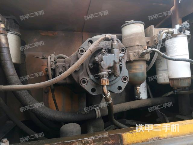 液壓泵斜45?左（大件艙室）