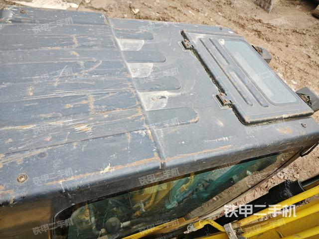 駕駛室頂部俯視（上車部件）