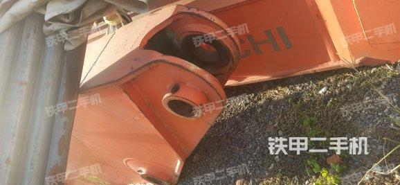 液壓泵艙室正面整體(整機(jī)外觀) 液壓泵艙室正面整體(整機(jī)外觀)