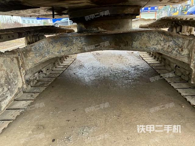 左驅(qū)動(dòng)輪（行走機(jī)構(gòu)）