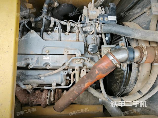 發(fā)動(dòng)機(jī)室（上車部件）