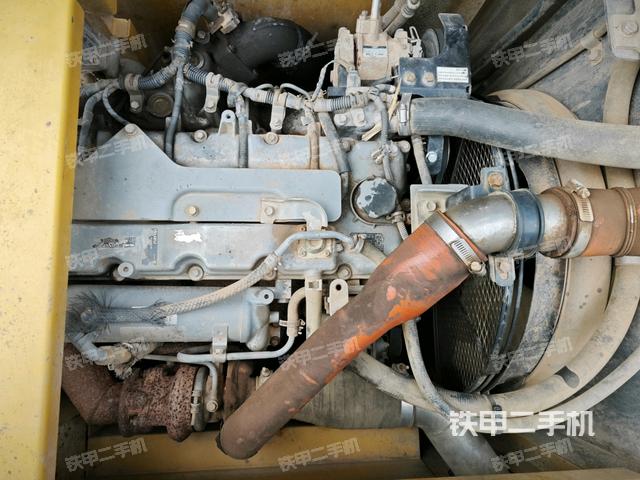 氣門室蓋螺絲特寫（上車部件）