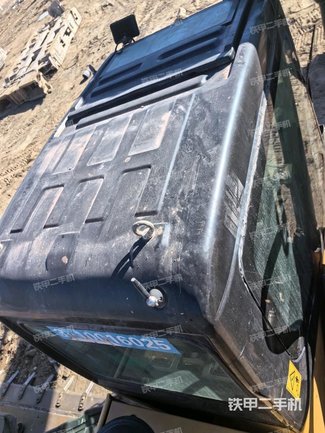 駕駛室頂部（整機(jī)外觀）