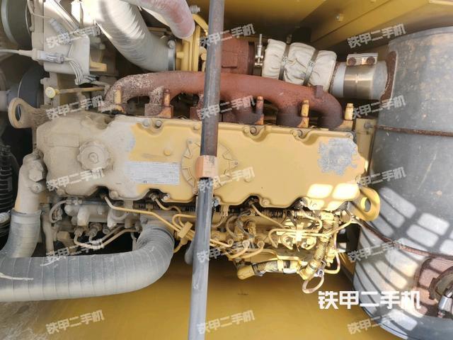 發(fā)動(dòng)機(jī)整體俯視(整機(jī)外觀) 發(fā)動(dòng)機(jī)整體俯視(整機(jī)外觀)
