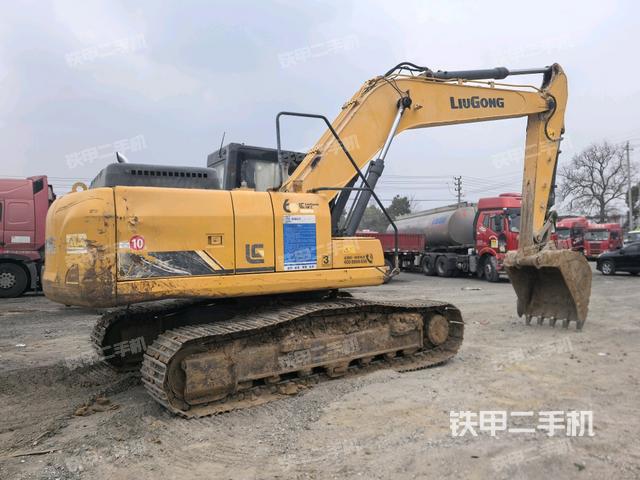 右后45(整機外觀) 右后45(整機外觀)