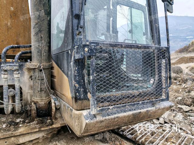 小臂整體右前（工作和回轉(zhuǎn)裝置）