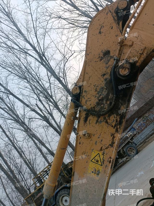 小臂整體左后（工作和回轉(zhuǎn)裝置）