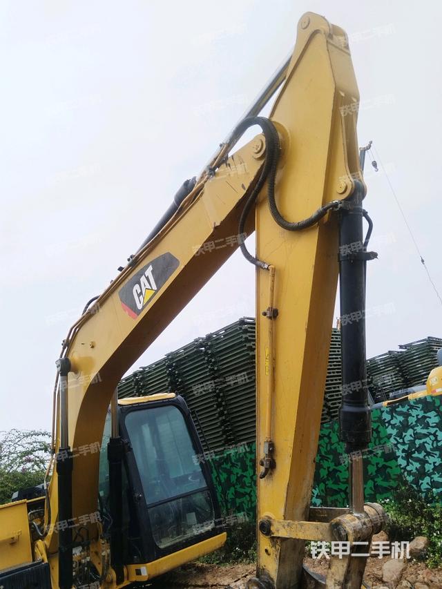 大臂整體?右側(cè)（工作和回轉(zhuǎn)裝置）