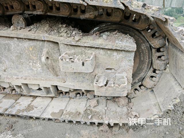 左引導(dǎo)輪 /左前輪(行走機構(gòu)) 左引導(dǎo)輪 /左前輪(行走機構(gòu))