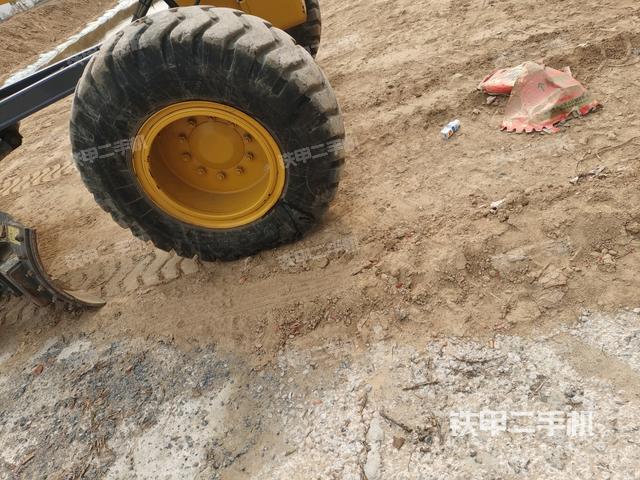 右引導(dǎo)輪/右前輪(行走機(jī)構(gòu)) 右引導(dǎo)輪/右前輪(行走機(jī)構(gòu))