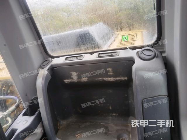 座椅后部（駕駛室部分）