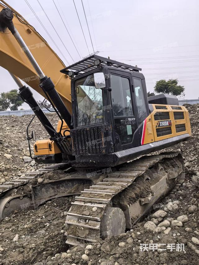 駕駛室整體（整機外觀）